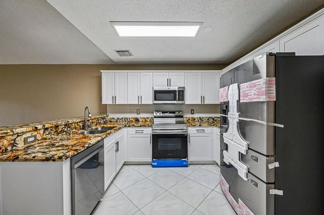 6520 NW 41ST Terrace, Coconut Creek, FL 33073