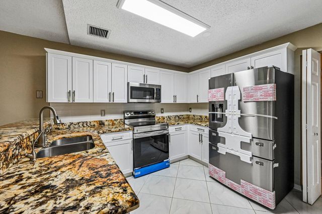6520 NW 41ST Terrace, Coconut Creek, FL 33073