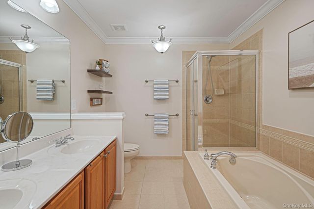 6 Sugar Pine Lane, Bay Shore, NY 11706