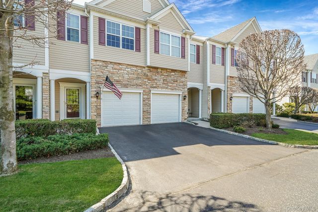 6 Sugar Pine Lane, Bay Shore, NY 11706