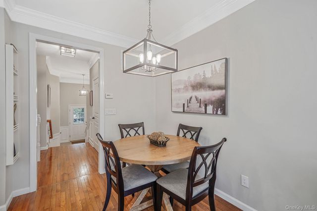 6 Sugar Pine Lane, Bay Shore, NY 11706