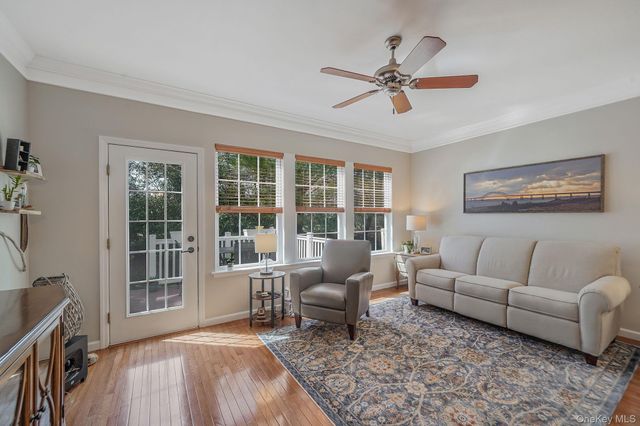 6 Sugar Pine Lane, Bay Shore, NY 11706