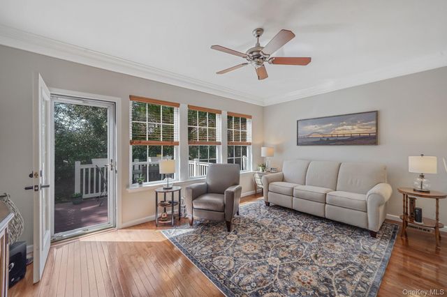 6 Sugar Pine Lane, Bay Shore, NY 11706