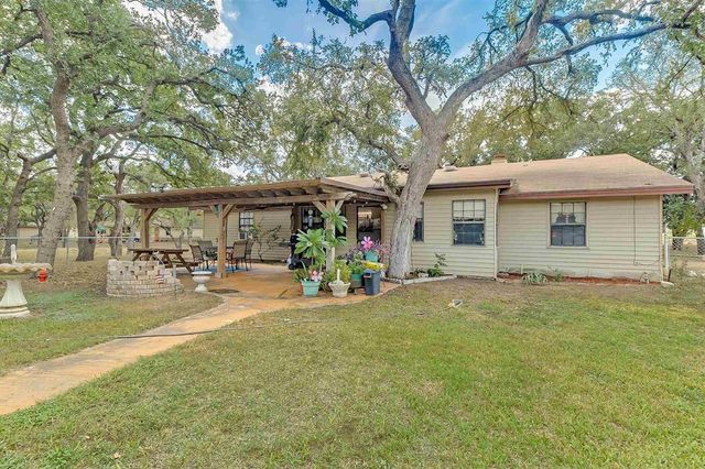 106 Redbird ST, Marble Falls, TX 78654