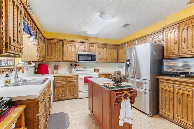 106 Redbird ST, Marble Falls, TX 78654