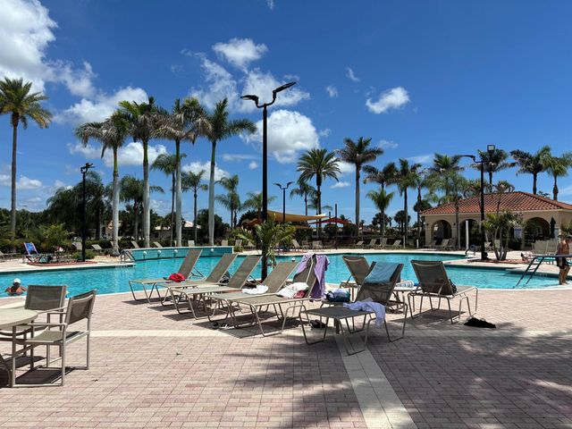 407 NW Granville Street, Port St. Lucie, FL 34986