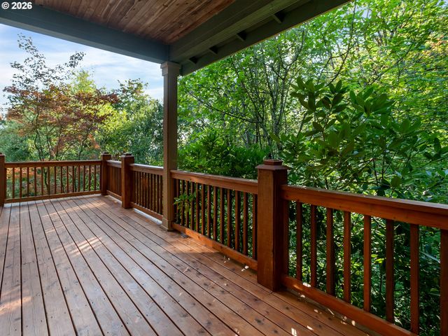 10230 Nw LANGWORTHY Ter, Portland, OR 97229