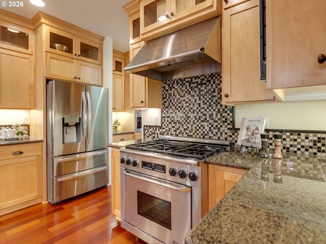10230 Nw LANGWORTHY Ter, Portland, OR 97229