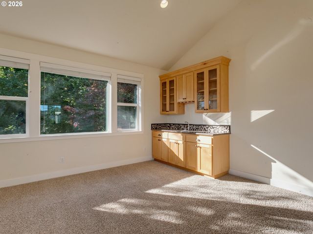 10230 Nw LANGWORTHY Ter, Portland, OR 97229