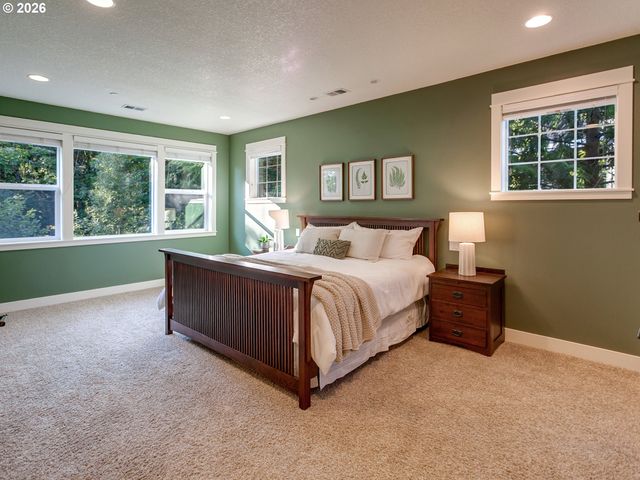 10230 Nw LANGWORTHY Ter, Portland, OR 97229