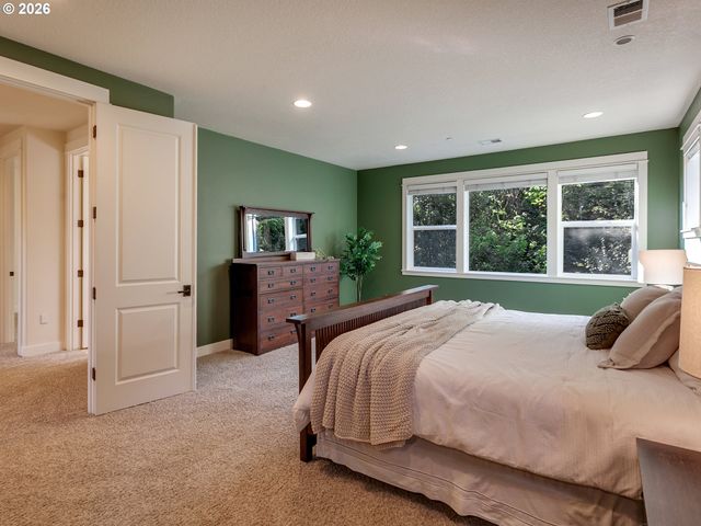 10230 Nw LANGWORTHY Ter, Portland, OR 97229