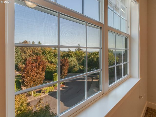 10230 Nw LANGWORTHY Ter, Portland, OR 97229