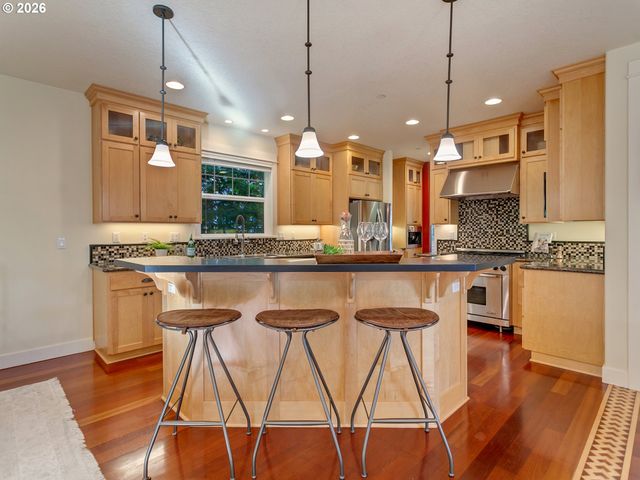 10230 Nw LANGWORTHY Ter, Portland, OR 97229
