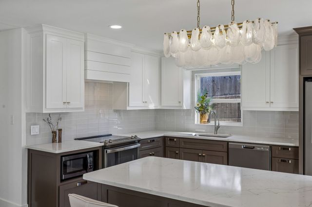 8238 Eagle Mountain Circle, Fort Worth, TX 76135