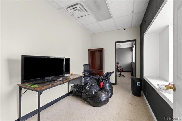 19953 Conant Street, Detroit, MI 48234