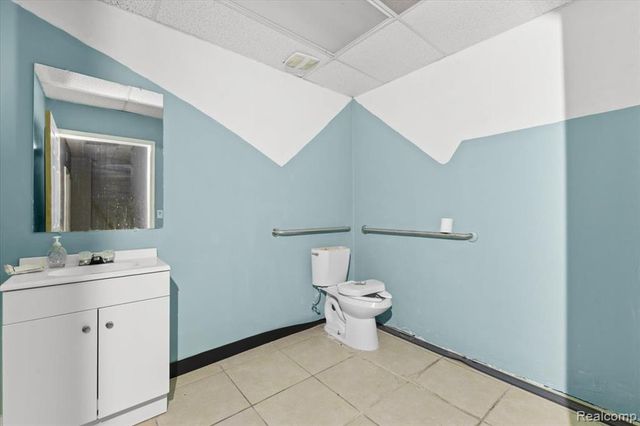 19953 Conant Street, Detroit, MI 48234