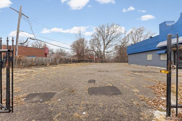 19953 Conant Street, Detroit, MI 48234