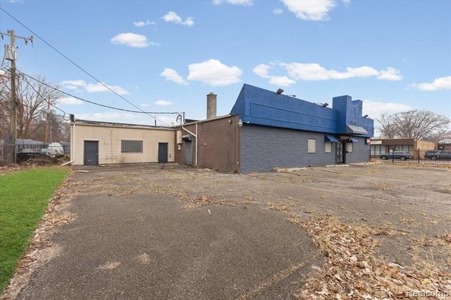 19953 Conant Street, Detroit, MI 48234