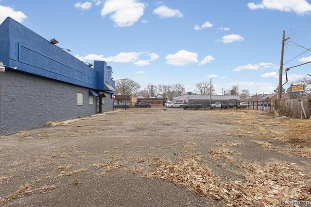 19953 Conant Street, Detroit, MI 48234