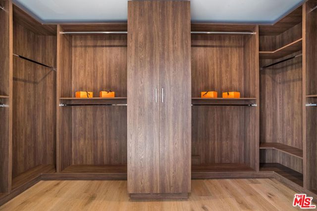 216 S Almont Drive, Beverly Hills, CA 90211