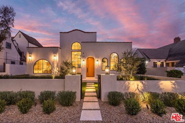 216 S Almont Drive, Beverly Hills, CA 90211