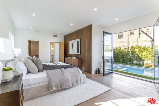 216 S Almont Drive, Beverly Hills, CA 90211