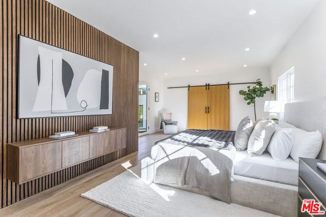 216 S Almont Drive, Beverly Hills, CA 90211