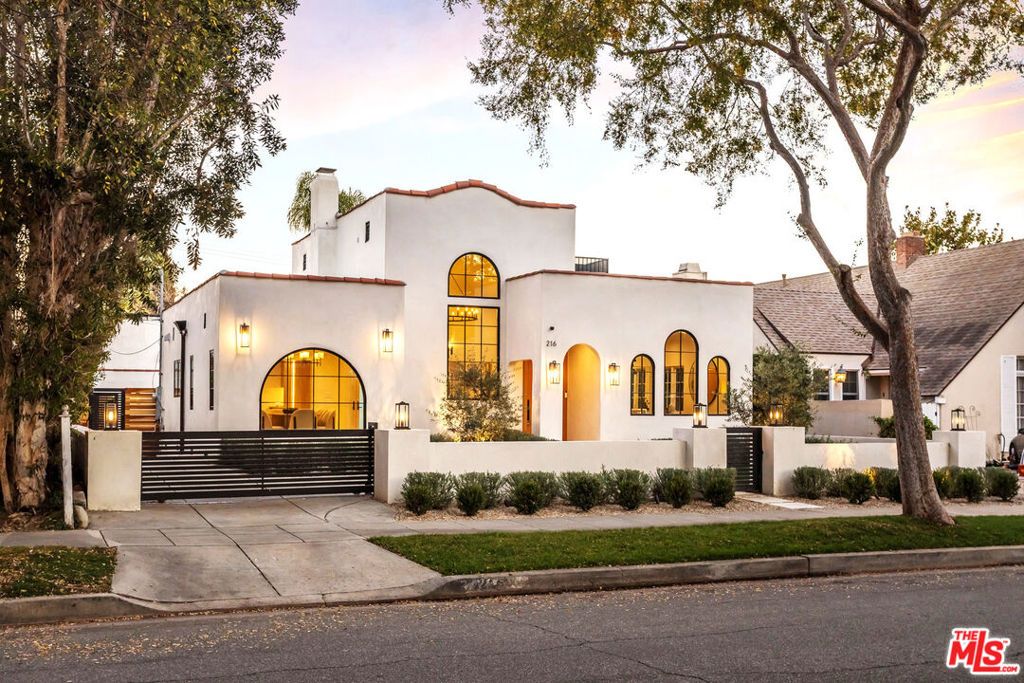 216 S Almont Drive, Beverly Hills, CA 90211