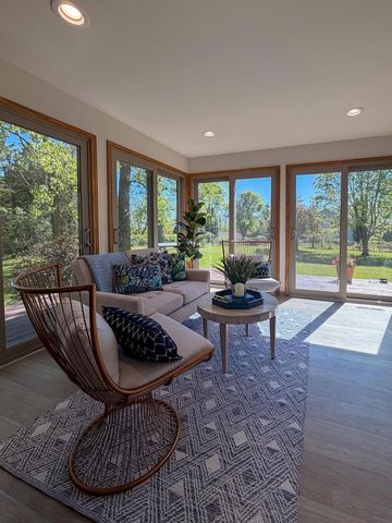 6283 ONWENTSIA Trail, Oregon, WI 53575