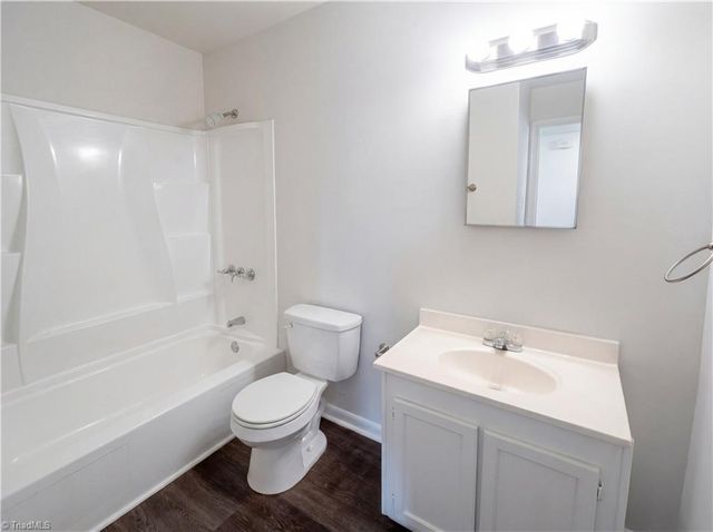 1447 E Sedgefield Drive, Winston-salem, NC 27107