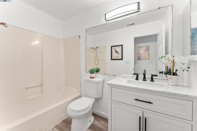 100 Boardwalk Way, Hayward, CA 94544