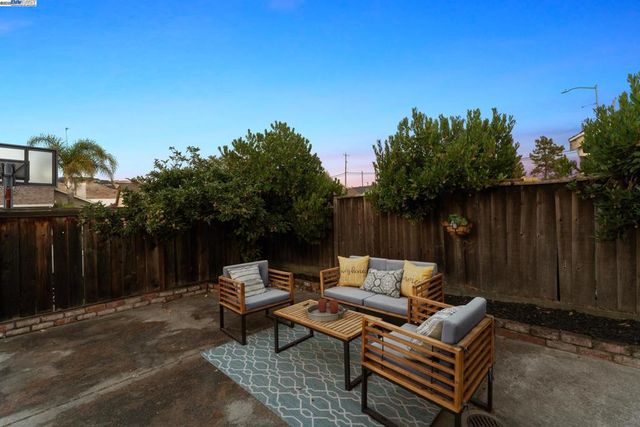 100 Boardwalk Way, Hayward, CA 94544