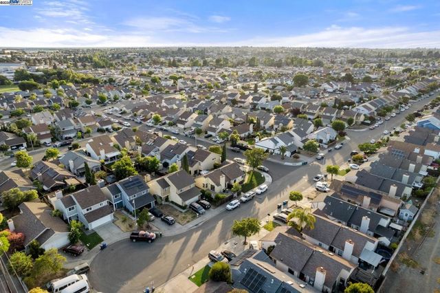 100 Boardwalk Way, Hayward, CA 94544