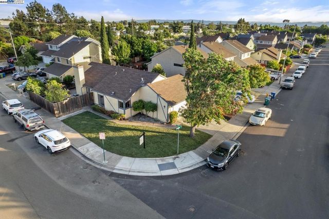 100 Boardwalk Way, Hayward, CA 94544