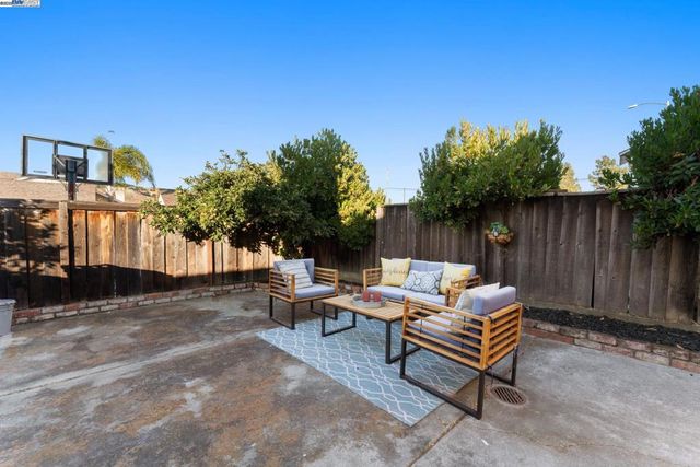 100 Boardwalk Way, Hayward, CA 94544