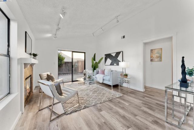 100 Boardwalk Way, Hayward, CA 94544