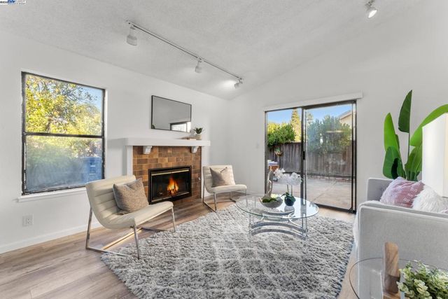 100 Boardwalk Way, Hayward, CA 94544