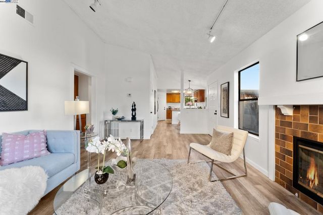 100 Boardwalk Way, Hayward, CA 94544