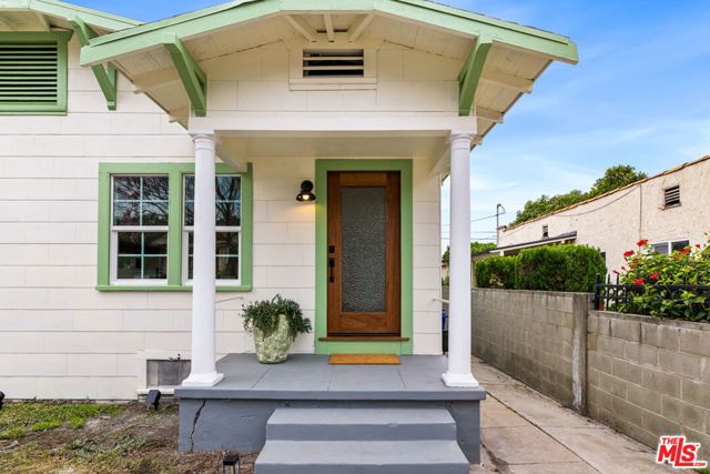 614 Romulo Street, Los Angeles, CA 90065