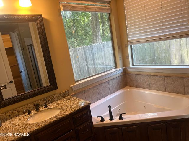 303 Annabelle Drive, Lafayette, LA 70508
