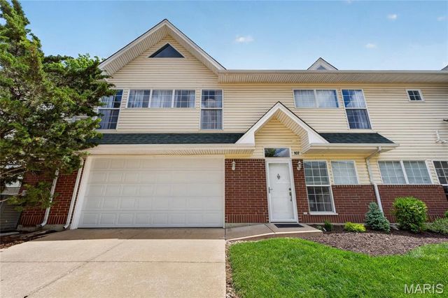 107 Cardinal Villas Drive 1C, St Peters, MO 63376