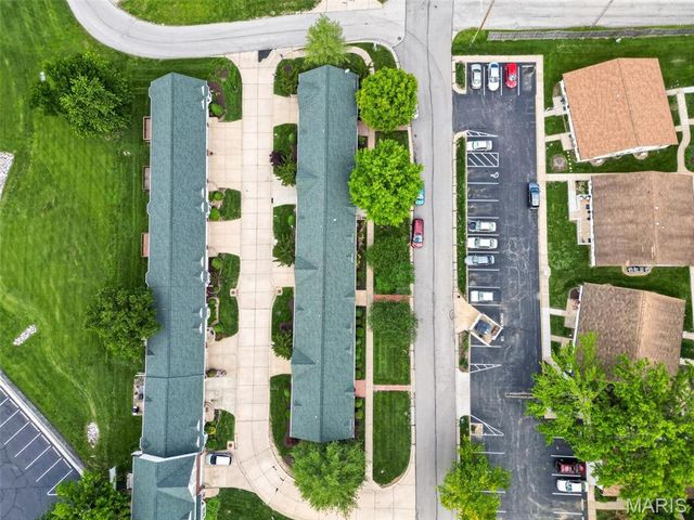 107 Cardinal Villas Drive 1C, St Peters, MO 63376