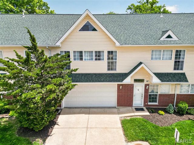 107 Cardinal Villas Drive 1C, St Peters, MO 63376