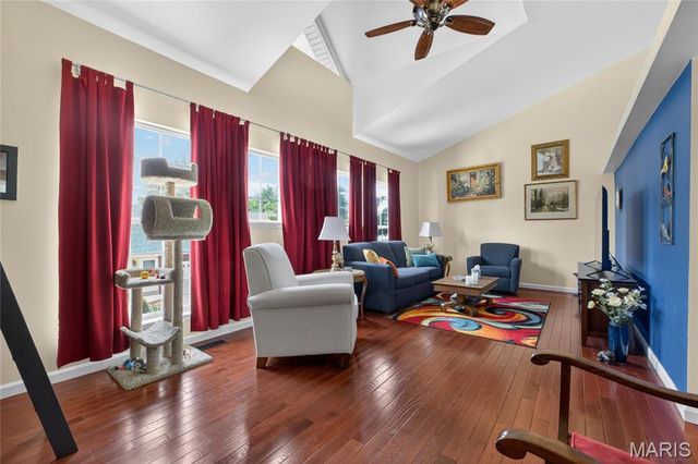 107 Cardinal Villas Drive 1C, St Peters, MO 63376