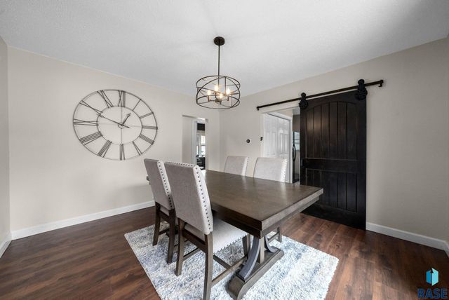 305 S Elm St Street, Lennox, SD 57039