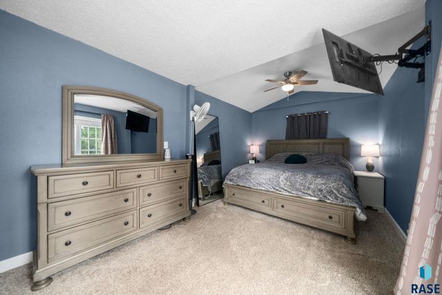 305 S Elm St Street, Lennox, SD 57039