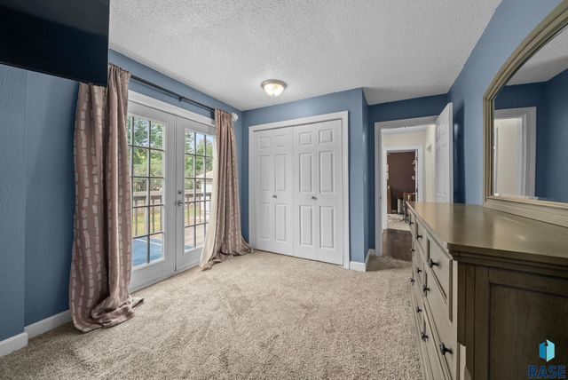 305 S Elm St Street, Lennox, SD 57039