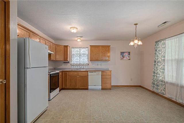 2305 Brett Drive, Lawrence, KS 66049