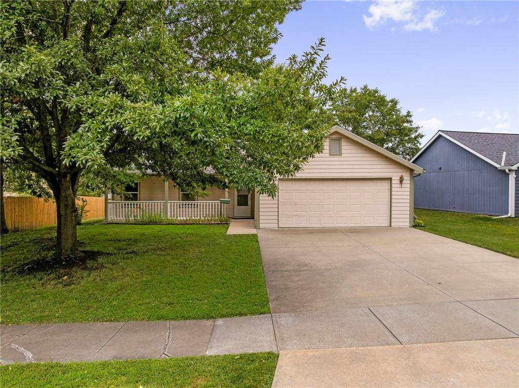 2305 Brett Drive, Lawrence, KS 66049