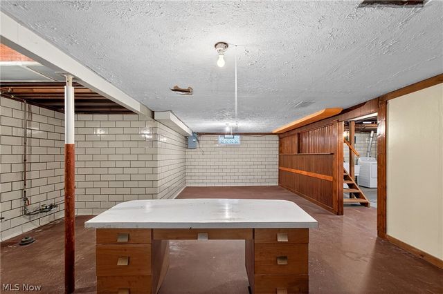 323 Cherry Road NE, Massillon, OH 44646